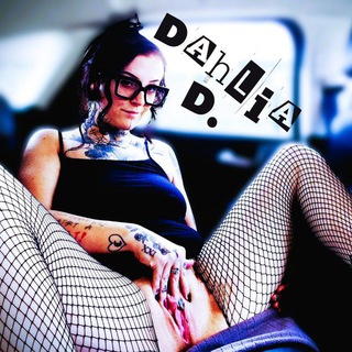 Dahlia D